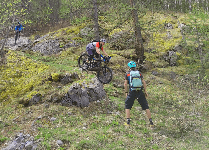 Travail de franchissment à VTT
